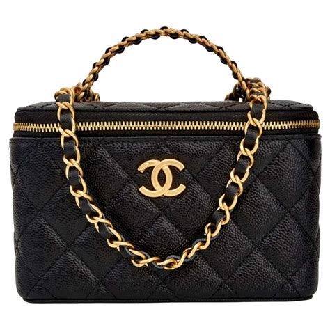 chanel vanity case street style|chanel sac vanity price.